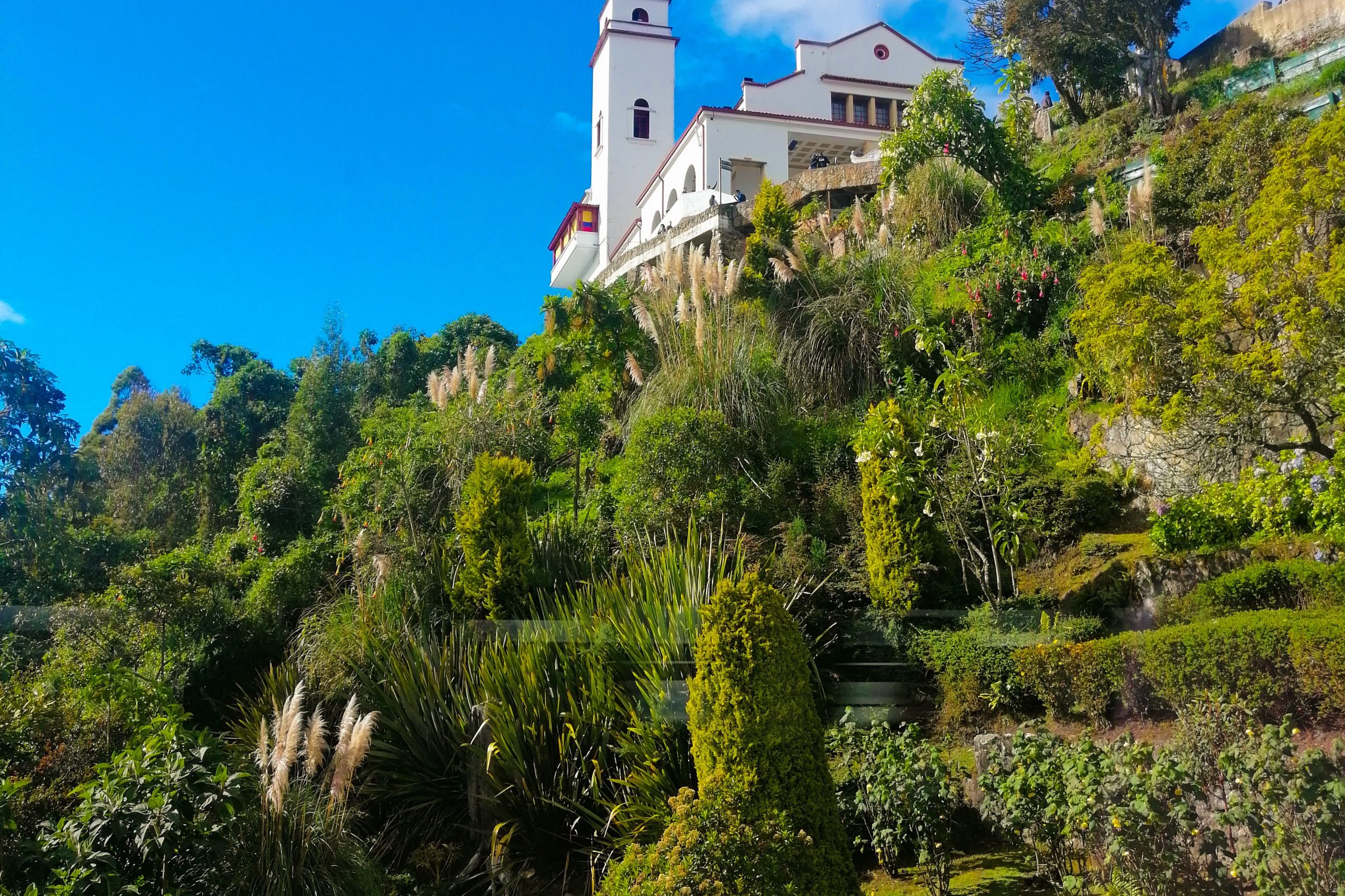 Tour in La Candelaria, gold museum and Monserrate